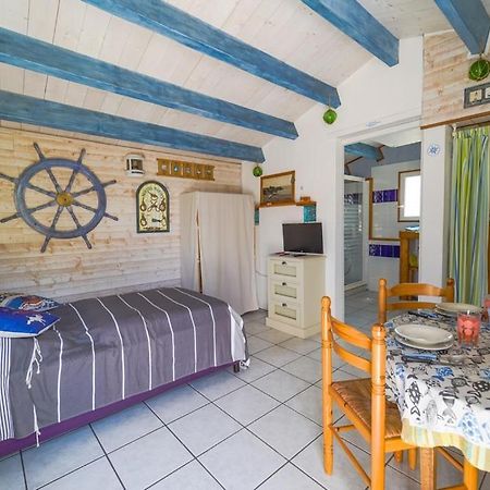 L'ILE D'YEU, vos prochaines vacances - Vélos et wifi gratuits Port-Joinville Extérieur photo