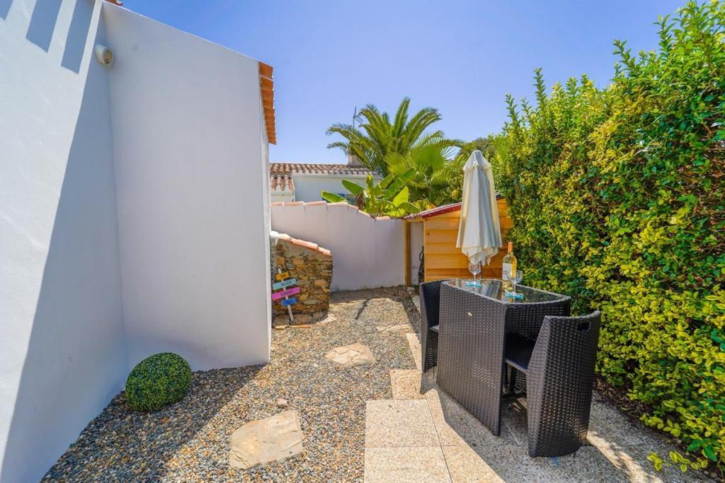 L'ILE D'YEU, vos prochaines vacances - Vélos et wifi gratuits Port-Joinville Extérieur photo